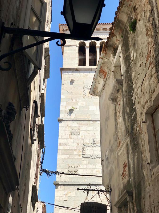Seayou!***Charming 1-Bedroom Rental Unit In The Old City Center Of Cres Buitenkant foto