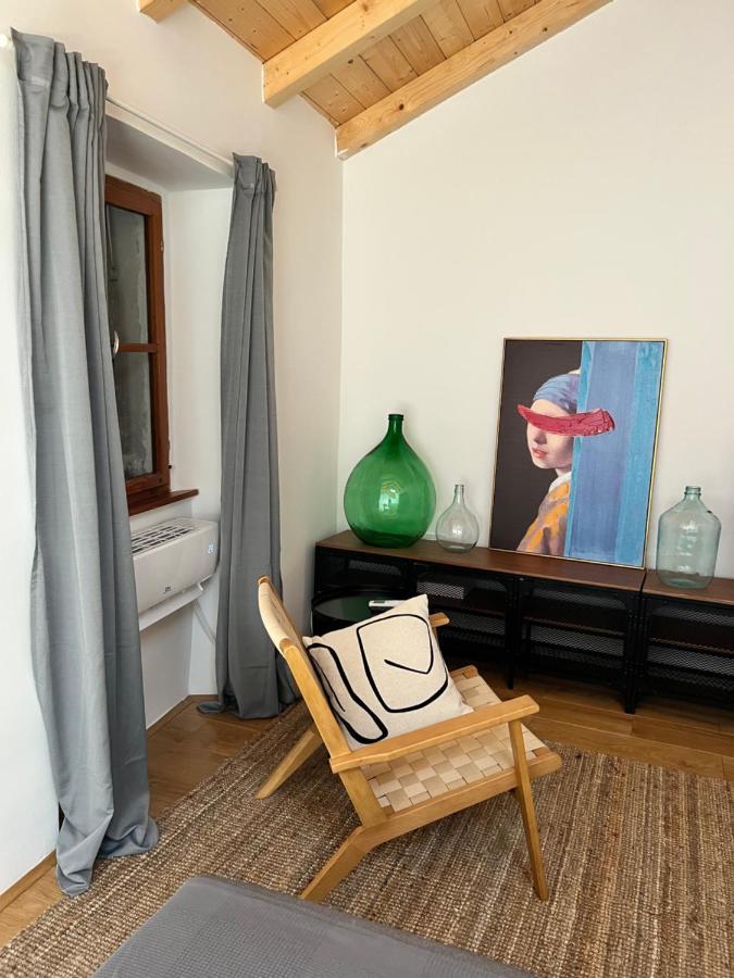 Seayou!***Charming 1-Bedroom Rental Unit In The Old City Center Of Cres Buitenkant foto