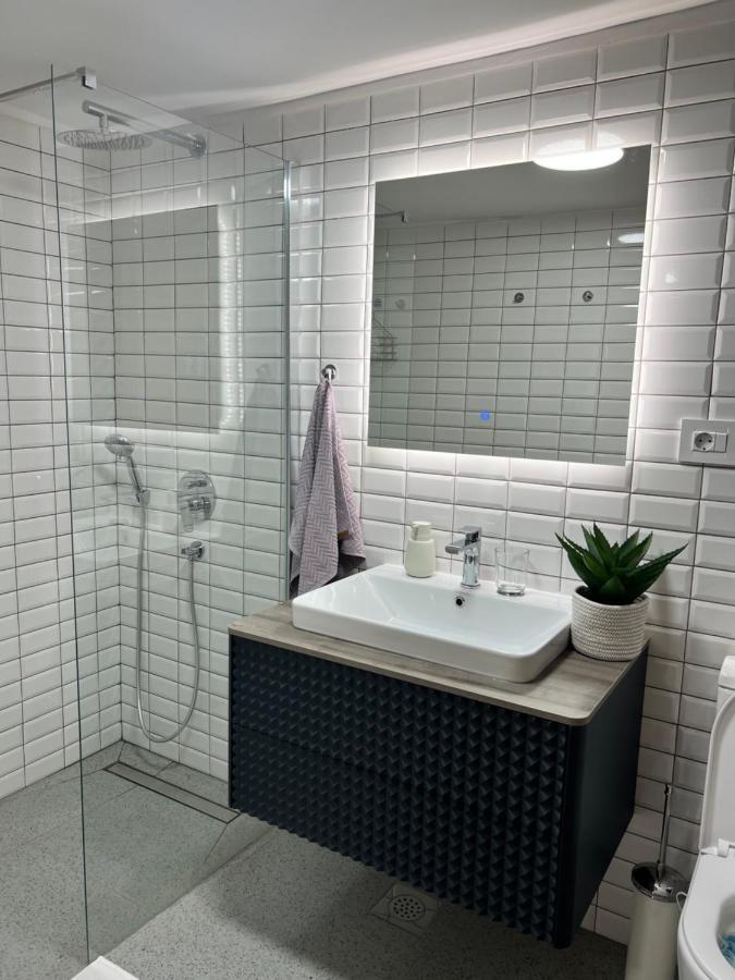 Seayou!***Charming 1-Bedroom Rental Unit In The Old City Center Of Cres Buitenkant foto